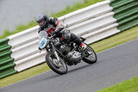 Vintage-motorcycle-club;eventdigitalimages;mallory-park;mallory-park-trackday-photographs;no-limits-trackdays;peter-wileman-photography;trackday-digital-images;trackday-photos;vmcc-festival-1000-bikes-photographs